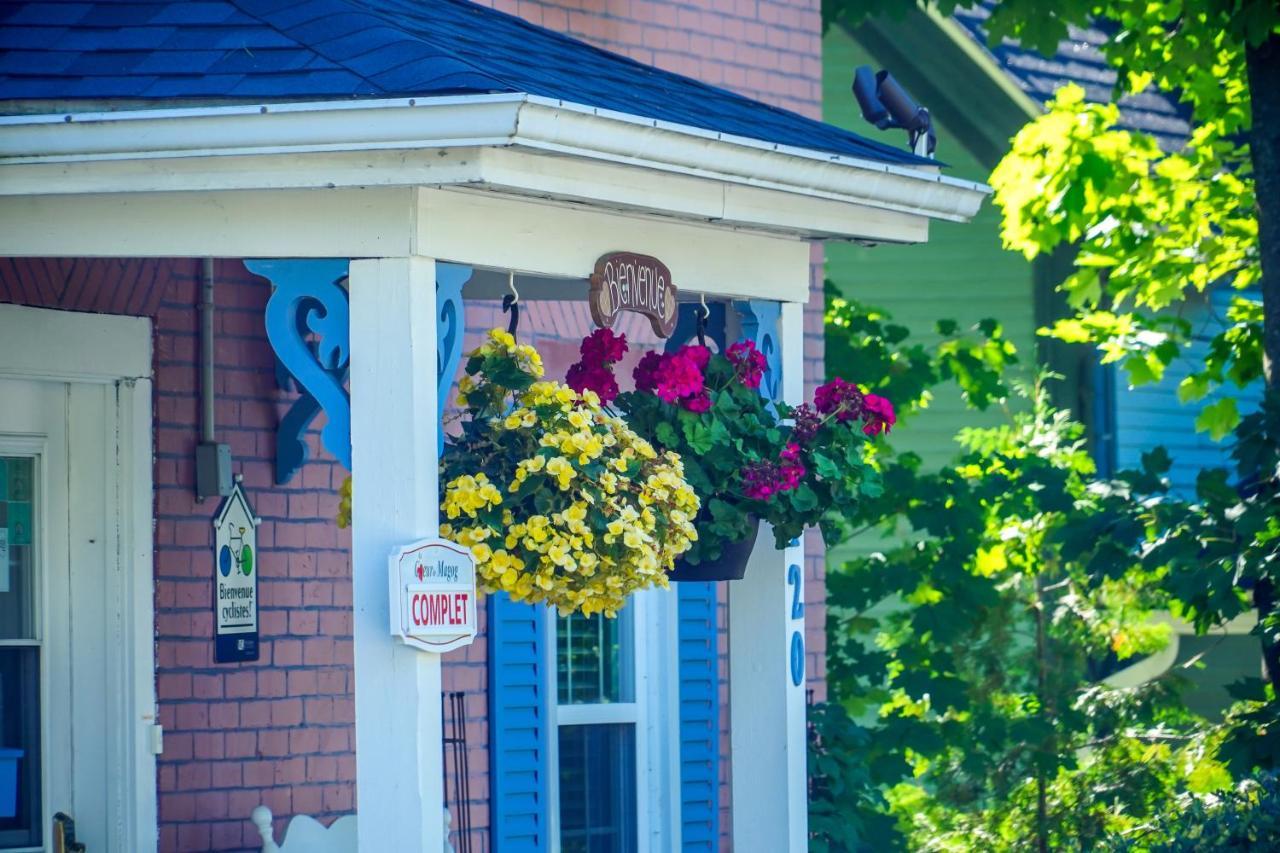 Au Coeur De Magog Bed & Breakfast Exterior foto