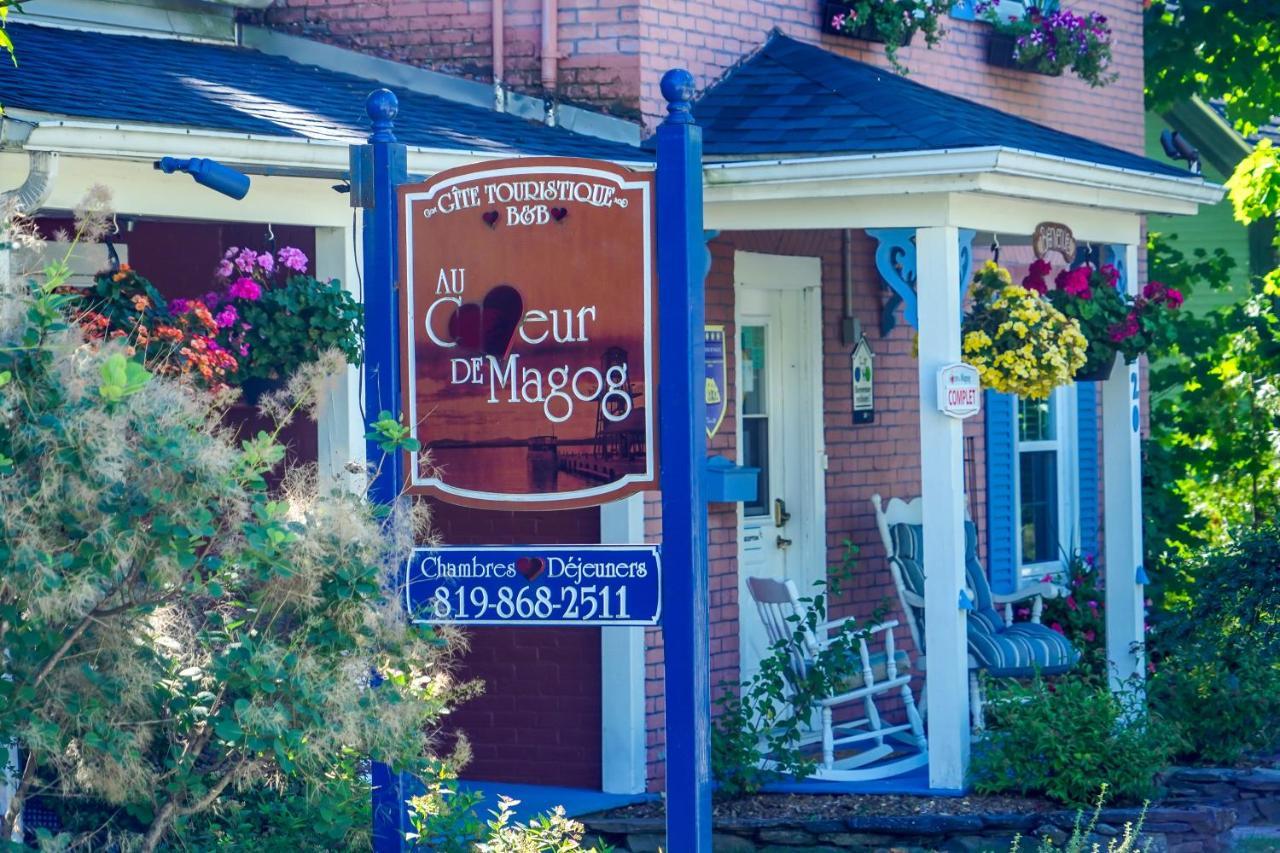 Au Coeur De Magog Bed & Breakfast Exterior foto