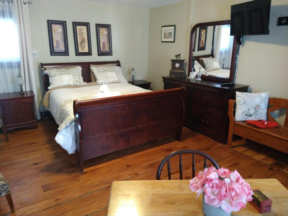Au Coeur De Magog Bed & Breakfast Exterior foto