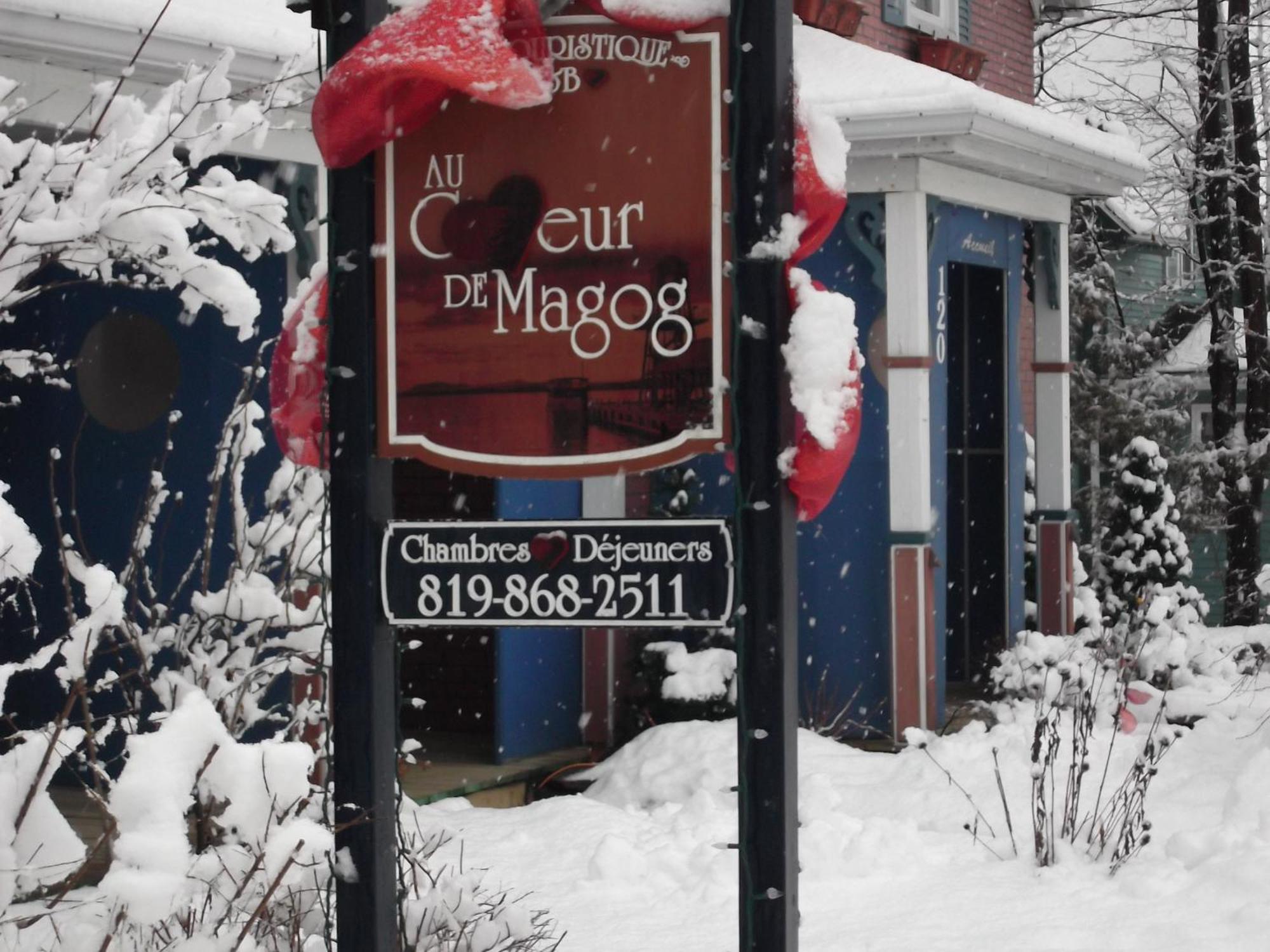 Au Coeur De Magog Bed & Breakfast Exterior foto
