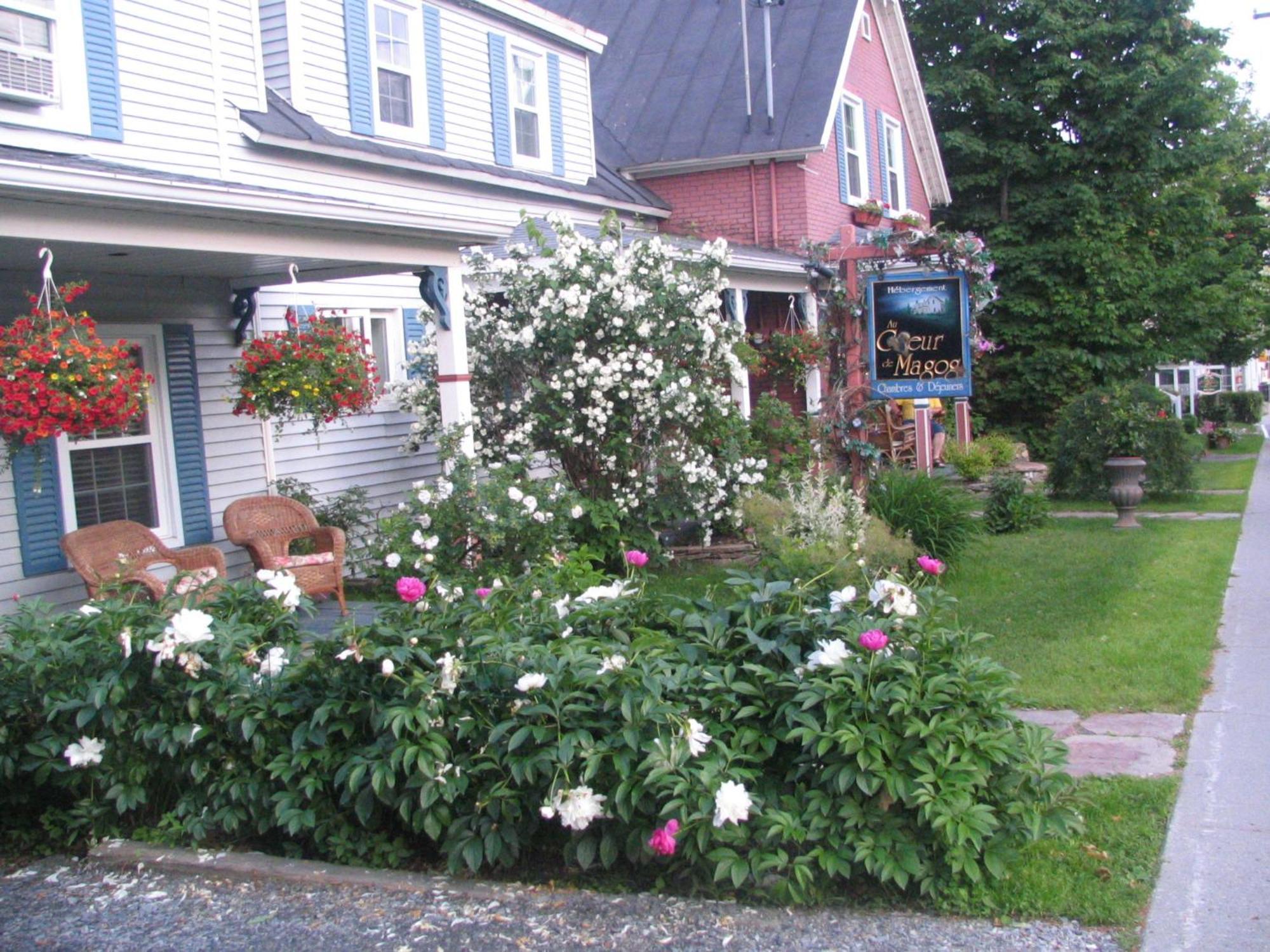 Au Coeur De Magog Bed & Breakfast Exterior foto