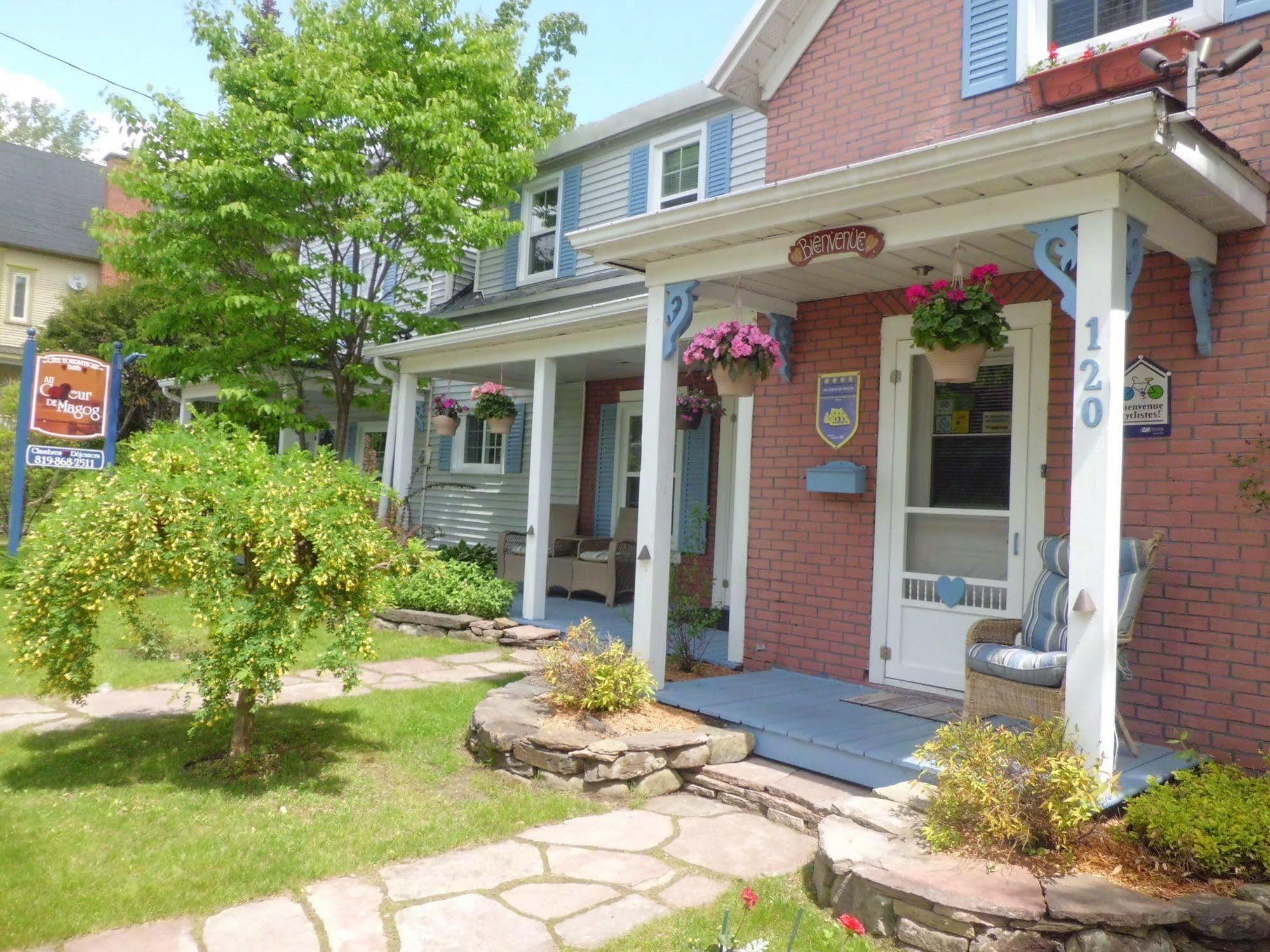 Au Coeur De Magog Bed & Breakfast Exterior foto